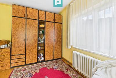 Casă cu 4 camere cu Teren 4300 Mp în Groși - 16