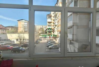 Apartament cu 4 camere decomandat în Ostroveni - 10