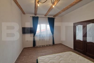 Casa renovata complet Schei, mobilata luminoasa curte individuala - 10