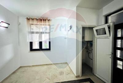 Casă cu 3 camere cu Teren 165 Mp în Colentina - 8