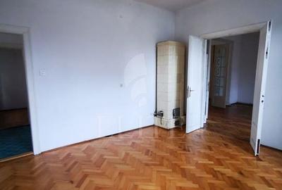 Apartament cu 4 camere circular în Central - 10