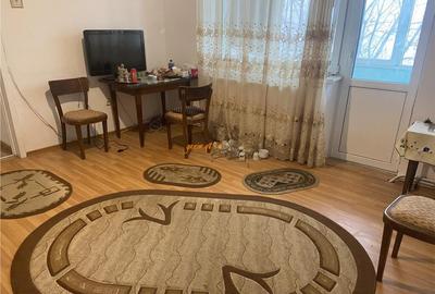 Apartament 3 camere , zona Cartier Gara , et 3/4 , 60 mp , c - 3