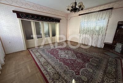 Casa cu potential de investitie 280 mp utili teren liber 2064 Cincu - 8