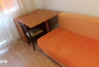Apartament cu 3 camere semidecomandat în Pantelimon - 1