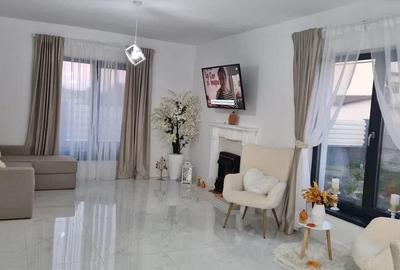 Casă individuală cu 4 camere cu Canalizare în Domnești - 1