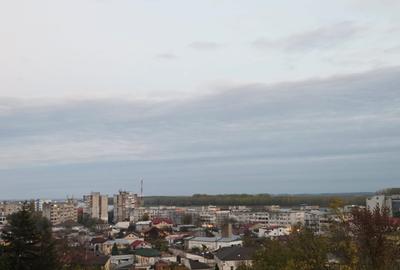 Apartament cu 3 camere decomandat în Central - 3