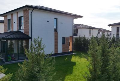 Casă modernă de vânzare  – 5 Camere, 4 Băi, Teren 800 mp, Piscină Încălzită - 5