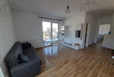 Apartament cu 3 camere semidecomandat, mobilat în Central
