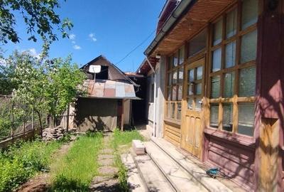 Casă cu 4 camere cu Teren 174 Mp în Central - 2