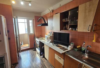 Apartament cu 2 camere decomandat în B-dul București - 4