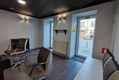 Spațiu comercial, de 40 mp, în Central - 6