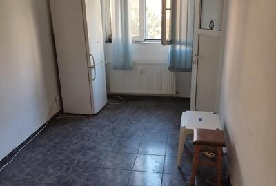 Garsonieră semidecomandată în Democrației - 4