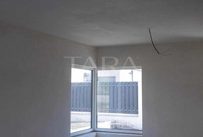 Casă individuală cu 4 camere cu Canalizare în Chinteni - 2