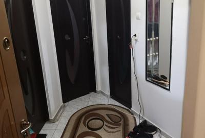 Apartament cu 3 camere semidecomandat în Central - 4