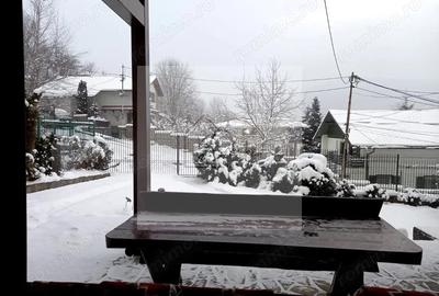 Casă cu 4 camere cu Canalizare în Poiana Țapului - 11