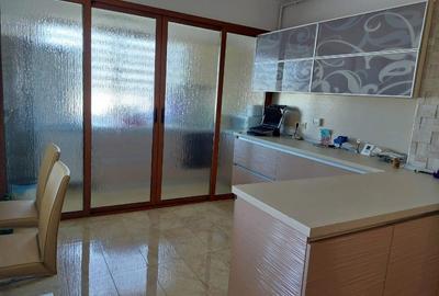 Inchiriez apartament 3 camere - 2