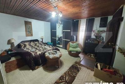 Casă cu 3 camere cu Teren 70000 Mp în Central