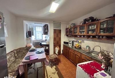 Apartament cu 4 camere decomandat în Central - 6