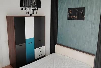 Apartament cu 2 camere semidecomandat, mobilat în Central
