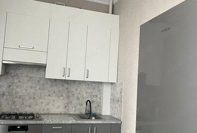 Garsonieră decomandată în Apărătorii Patriei