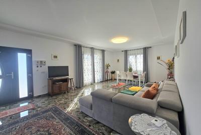 Casă individuală cu 5 camere cu Canalizare în Vădeni - 1