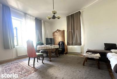 Casă cu 5 camere cu Teren 867 Mp în Andrei Mureșanu