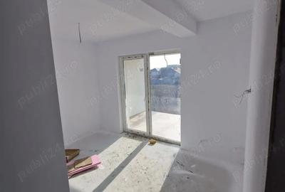 Casă cu 4 camere în Central - 2