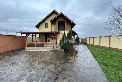 Casă cu 7 camere cu Teren 840 Mp în Central - 17