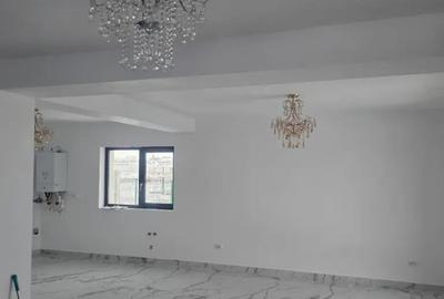 Casă cu 7 camere cu Teren 412 Mp în Malu Mare - 8
