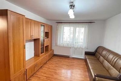 Apartament cu 2 camere semidecomandat, mobilat în Exterior Est
