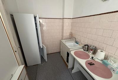 Apartament cu 3 camere decomandat, mobilat în Berceni - 39