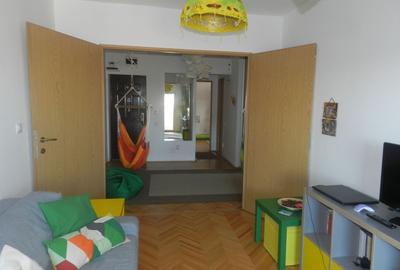 Apartament cu 3 camere decomandat în Central - 2