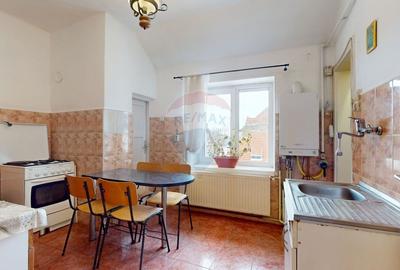 Apartament cu 1 camere decomandat în 15 Noiembrie - 4