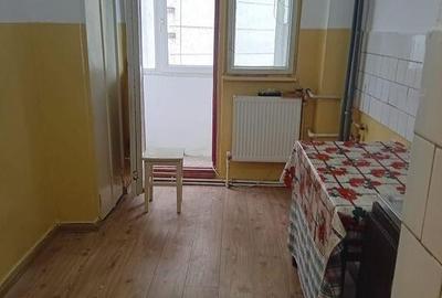 Apartament 2 camere Port, etaj 1/4 3 balcoane, ce... - 12