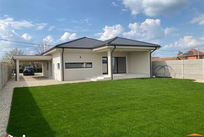 Casă cu 4 camere cu Teren 664 Mp în Zimandu Nou - 8