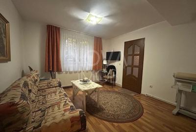 Casa de vanzare 200 mp cu spatiu comercial la parter, strada Lunga - 4