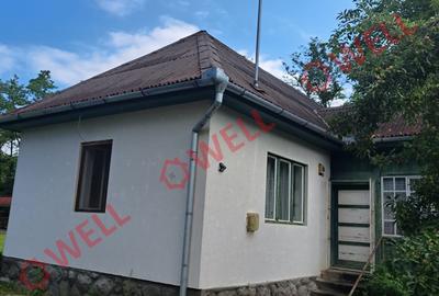 De vânzare în centrul Sovata un teren de 2159 m² cu mai multe case în aceeași cu - 6