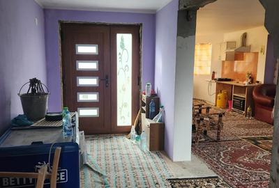 Casă individuală cu 4 camere cu Garaj în Zamostea - 2