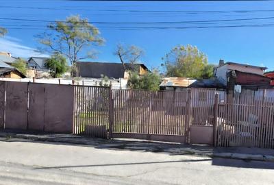 Spațiu comercial, în Titan - 1