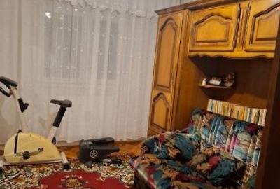 Apartament cu 3 camere decomandat în Aradului - 2