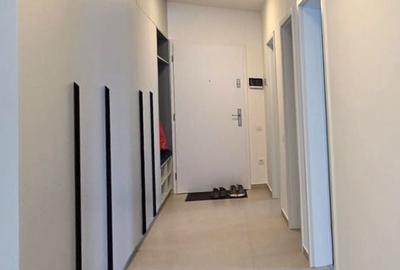 Apartament cu 3 camere decomandat, mobilat în Tractorul - 6
