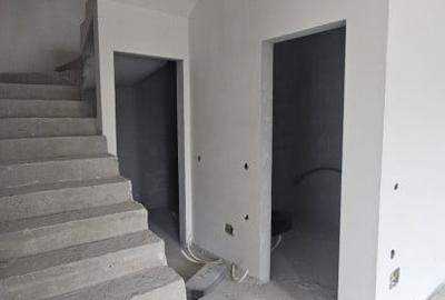 Duplex cu 6 camere cu Canalizare în Dâmbul Rotund - 6