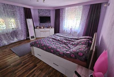 Vand apart. 4 cam. ,centrala proprie , zona Boul Rosu - Malul Mures - Pret redus - 2
