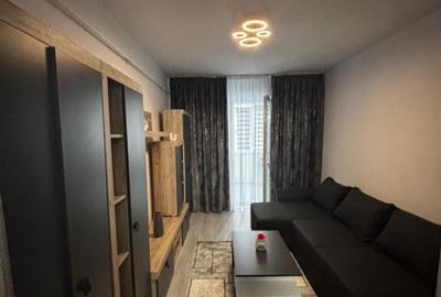 Vand garsoniera moderna, Pitesti et 1, recent renovata.