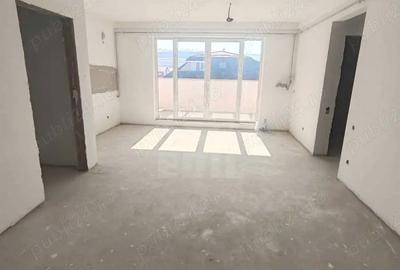Apartament cu 3 camere semidecomandat în Sud - 11