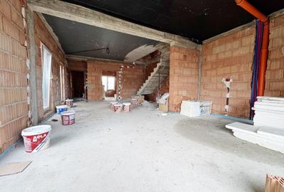 Duplex despartit prin camera tehnica, 121mp utili,350mp teren -Mosnita - 3