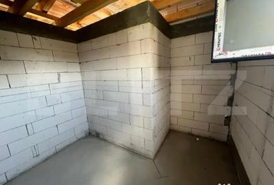 Casă cu 2 camere cu Teren 300 Mp în Central - 3