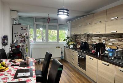 Apartament 3 camere de vanzare - Tiglina 2, parter, lânga Liceul Pedagogic