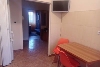 Apartament cu 3 camere decomandat în Central - 3
