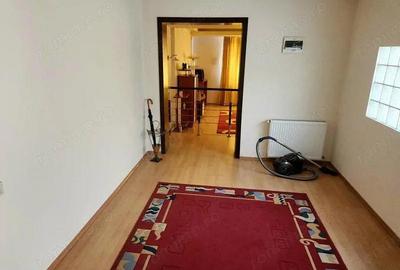 Casă cu 7 camere cu Teren 1000 Mp în Băneasa - 6